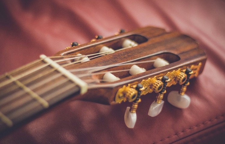 easy-pop-songs-on-guitar