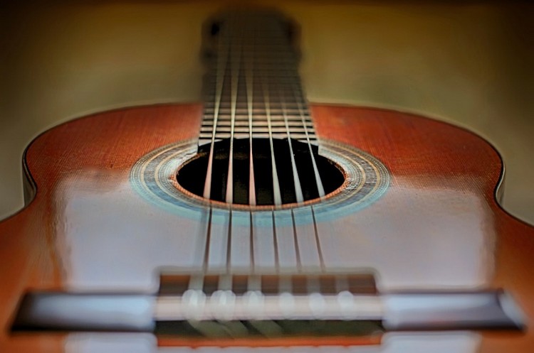 spanish-guitar-lesson