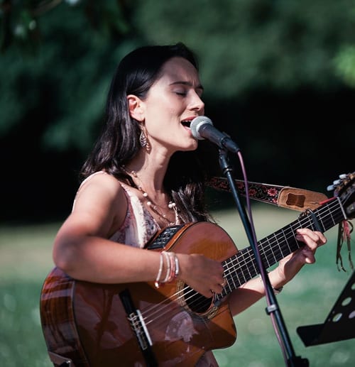 best beginner acoustic guitar 