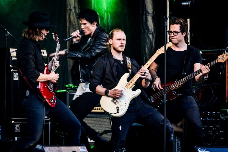 guitar-fingers