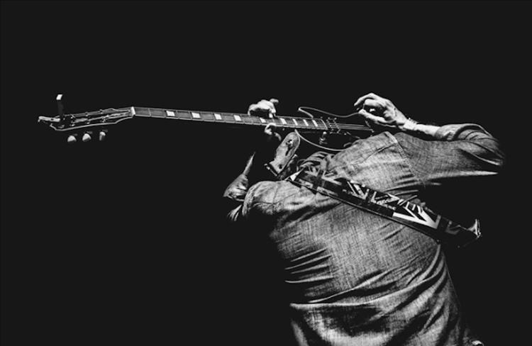 Guitar-Strumming-Techniques