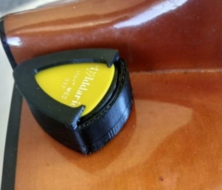 guitar-pick-holder