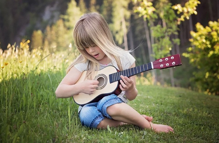 Seventh-Chords-On-Guitar