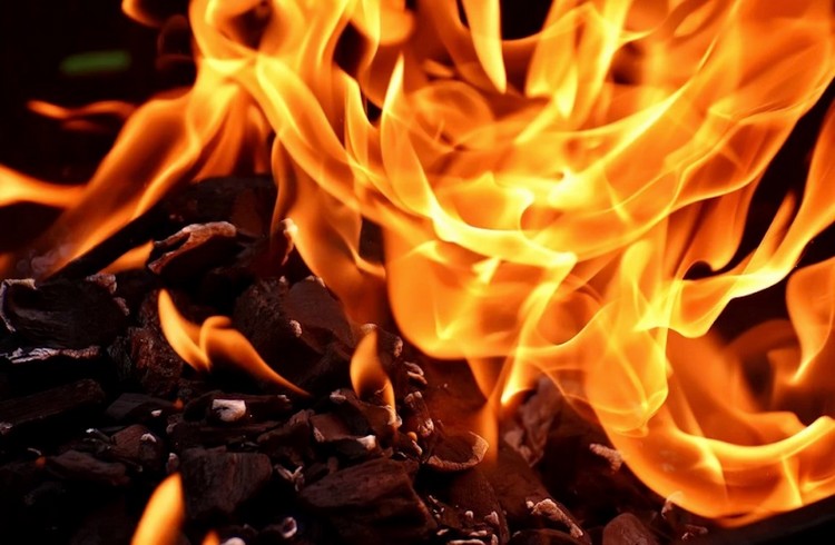 best-campfire-songs-on-guitar