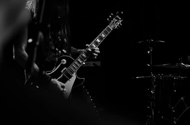 Seventh-Chords-On-Guitar