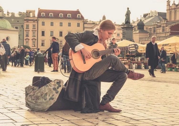 Seventh-Chords-On-Guitar