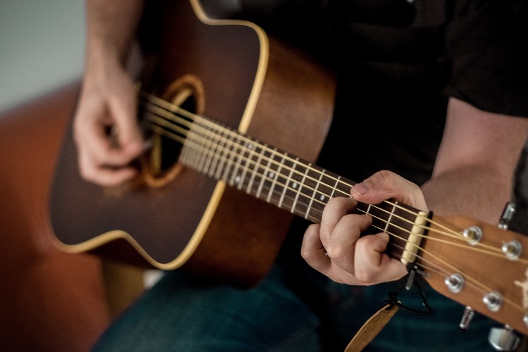 how-to-choose-a-guitar-plectrum