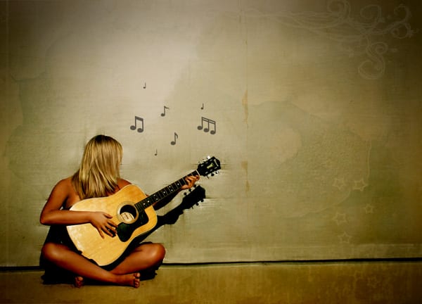 how to strum a guitar 