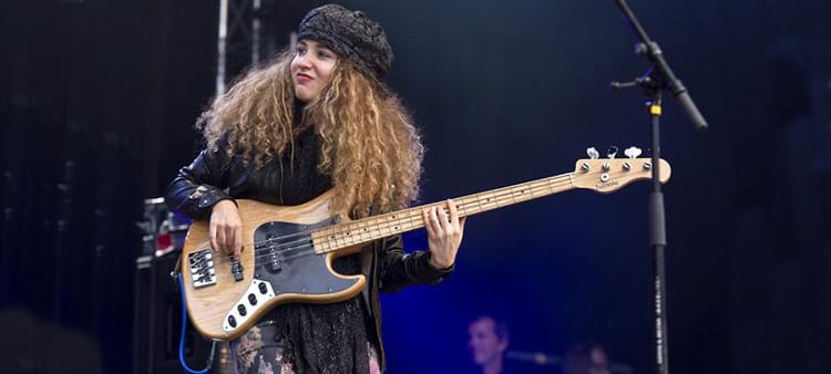 bass guitar the easy way