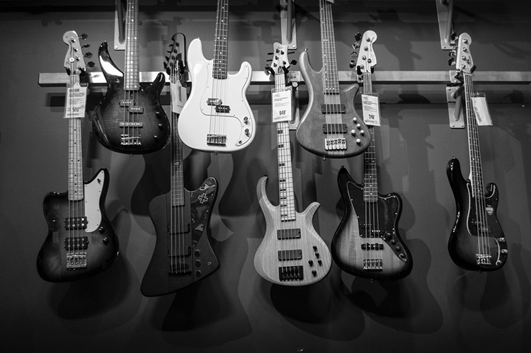 bass-guitar-scales
