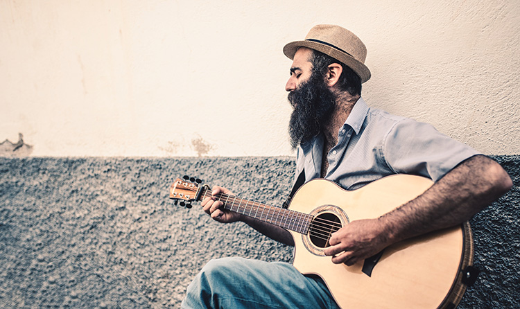 How-to-play-guitar-online