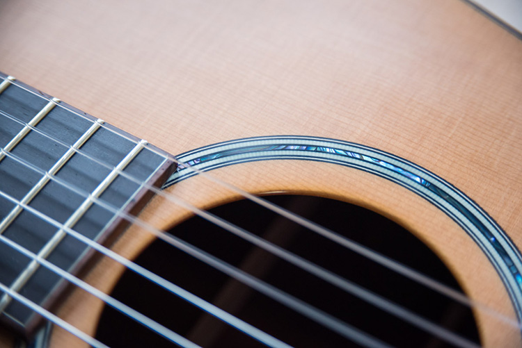 classical-guitar-strings