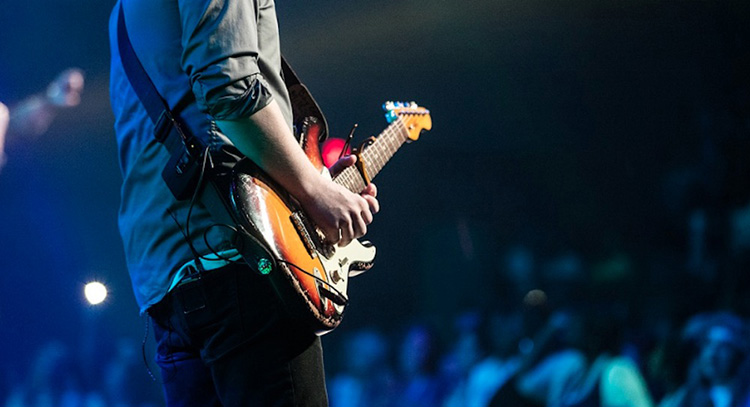 guitar-pick-size