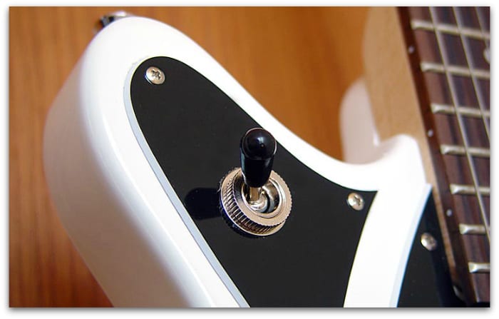 how to play electric guitar