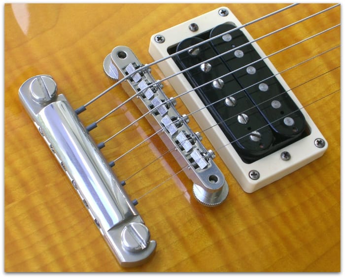 how to play electric guitar